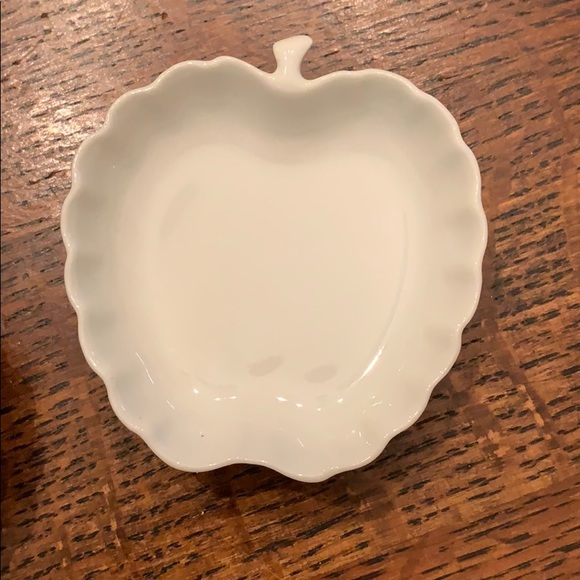 Pair of White porcelain trinket trays Apple & Pear - Picture 2 of 6